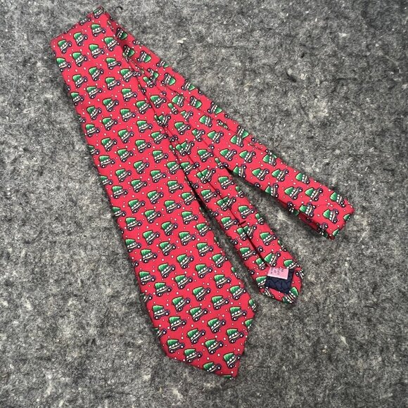 Vineyard Vines Boys / Short Mens Tie Red Christmas Woody & Tree Truck ~49" - Picture 3 of 6